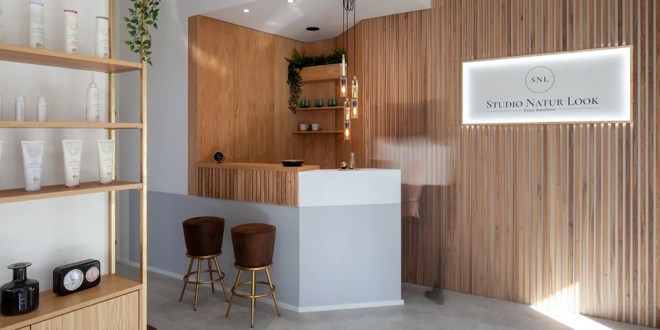 Dámský střih a mikromelír i pánská trvalá v Kunraticích