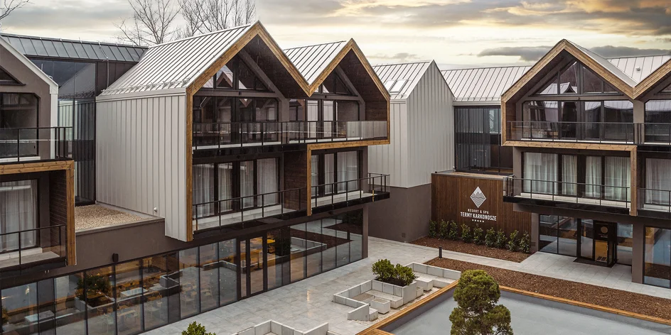 5* wellness hotel a krásné vilky v polských Krkonoších