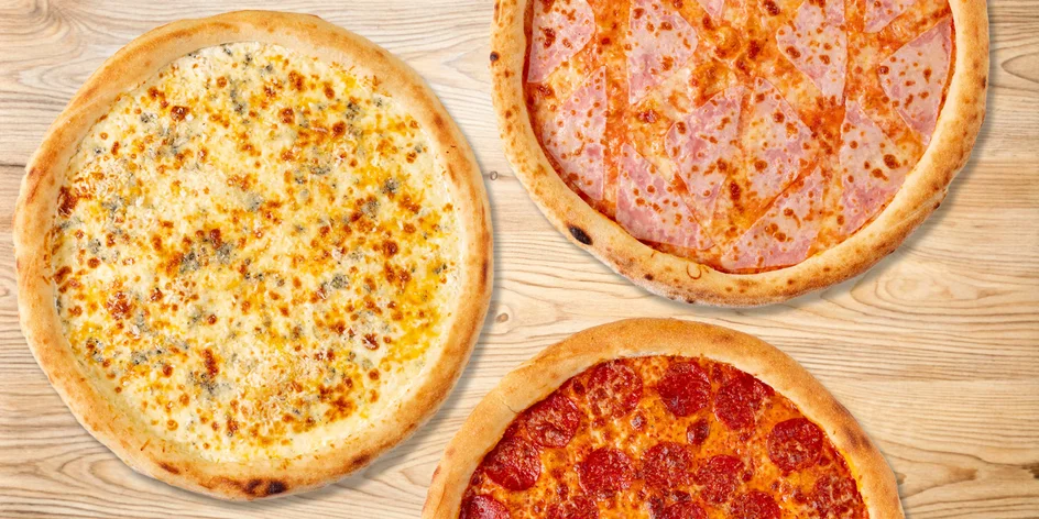 40cm pizza dle výběru, dip a osvěžující nápoj