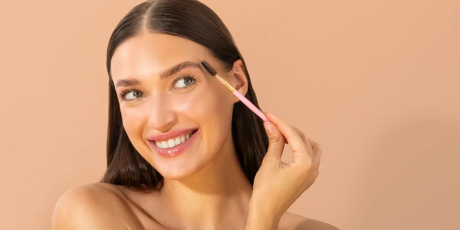 Lash lifting, laminace obočí i jeho úprava vč. barvení