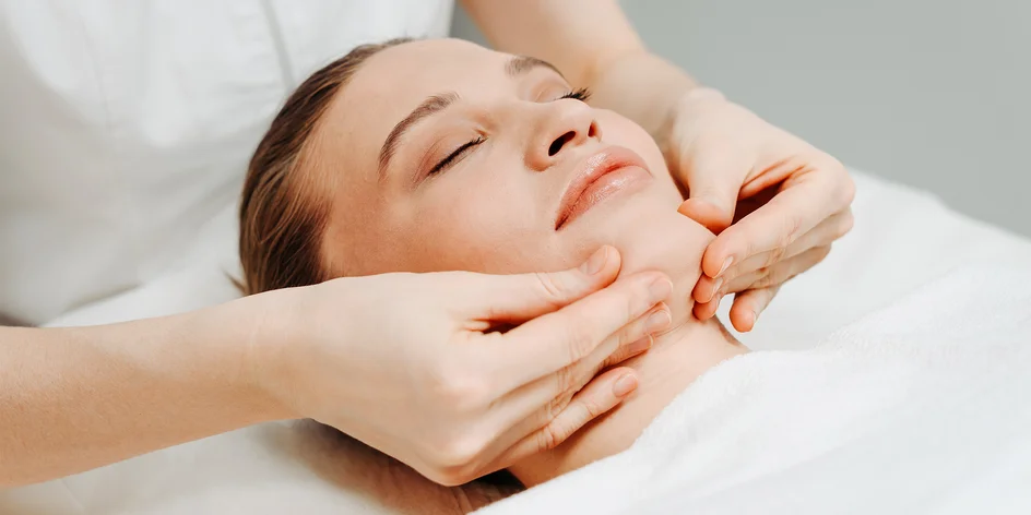Zdravá pleť: čištění, masáž i terapie kuperózy