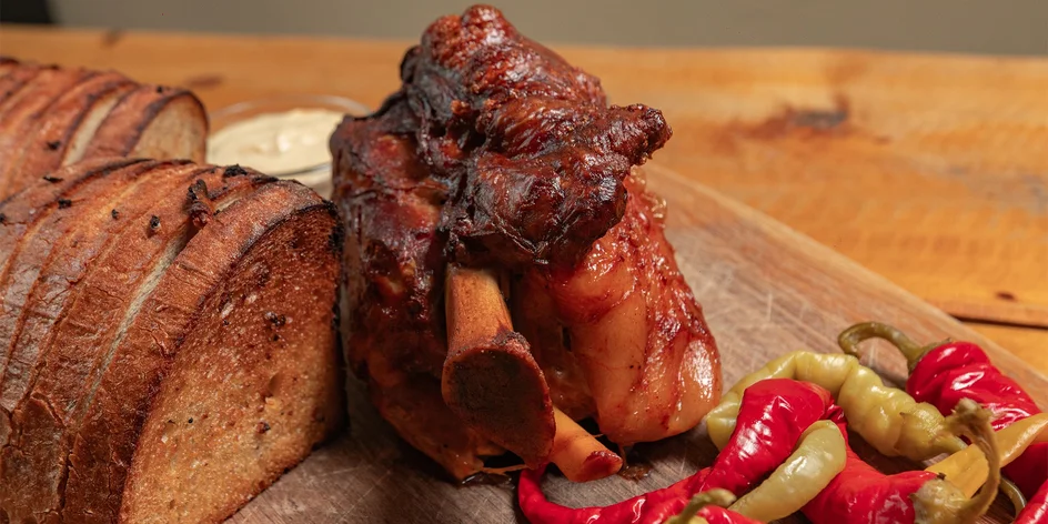 Koleno i s pivem Radegast pro 1 nebo 2 osoby