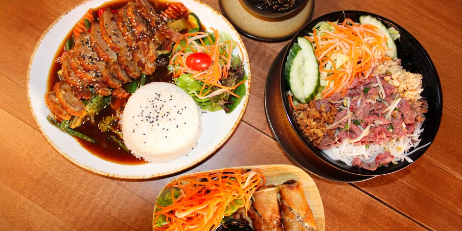 Tříchodové vietnamské menu pro 2 osoby