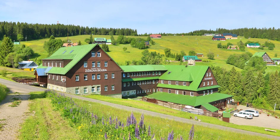 Horský hotel v Peci pod Sněžkou se snídaní