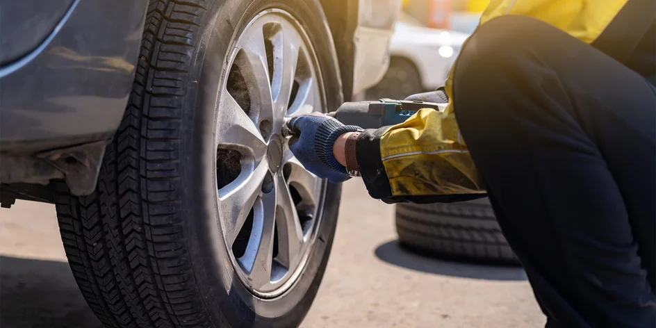 Přezutí pneumatik auta včetně montáže i vyvážení
