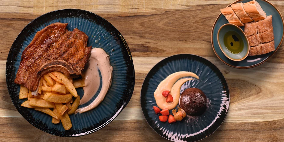 Středomořské tříchodové menu pro 2 osoby včetně nápojů