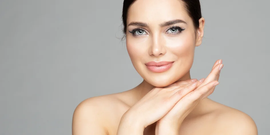 Permanentní make-up: oční linky či microblading obočí