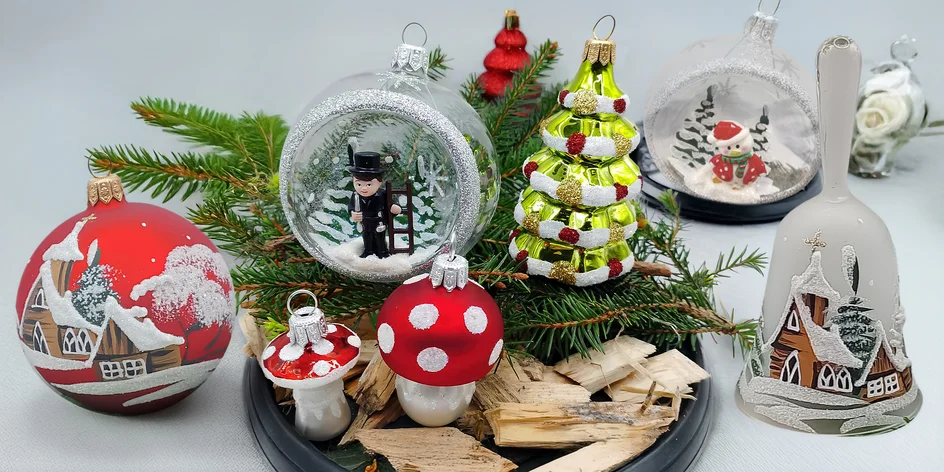 Skleněné vánoční retro ozdoby vyrobené v ČR
