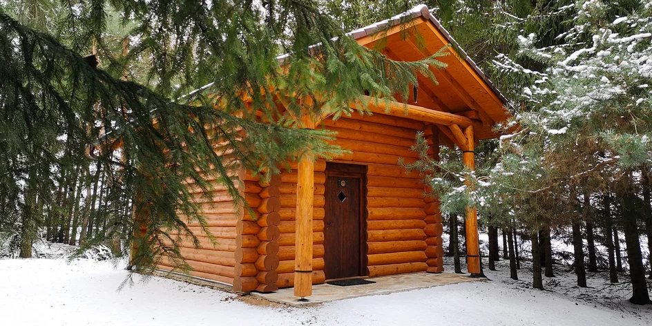 Srub u lesa: krb, horká sprcha i venkovní gril