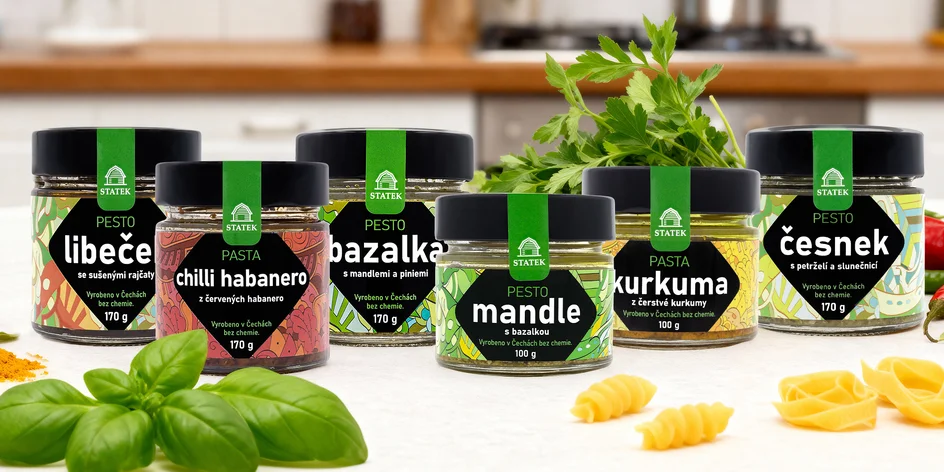Česká pesta, pasty, chilli i česnek v oleji