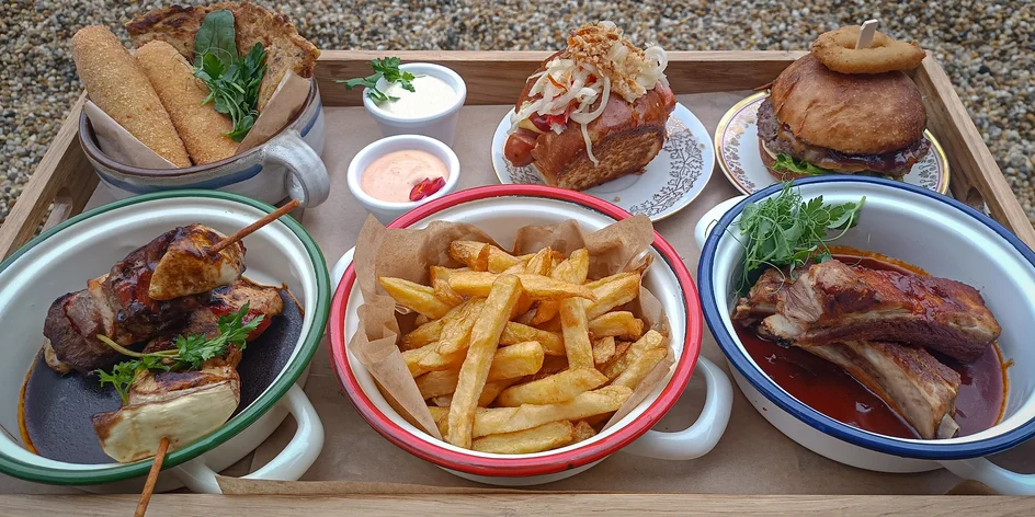 Masové prkno i s nápoji pro 2 nebo 4 osoby