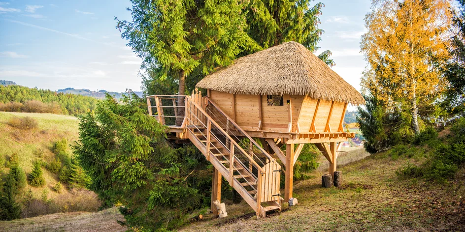 Domeček na stromě uprostřed přírody Nízkých Tater