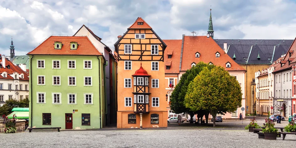 Pobyt v Chebu: snídaně či polopenze i lahev vína