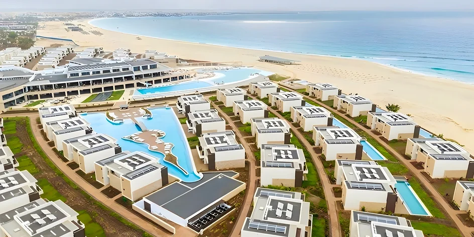 Kapverdy letecky: 5* hotel u pláže, bazény, all inclusive