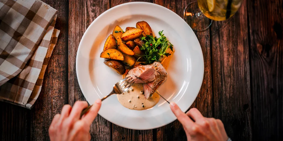 Wellness a 3chodové menu na ranči pro 2 osoby