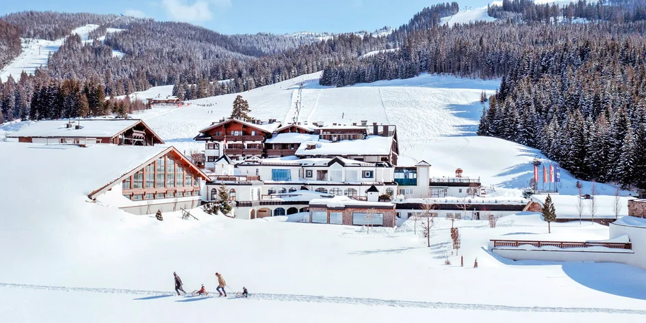 Hotel v Alpách u sjezdovky: jídlo, wellness, herny