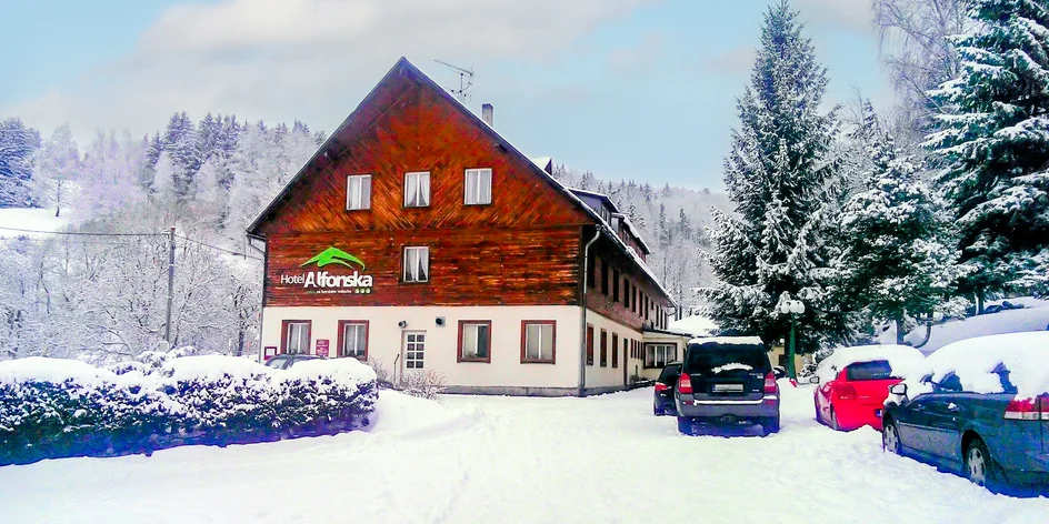 Krkonoše: hotel s polopenzí, přímo u sjezdovky