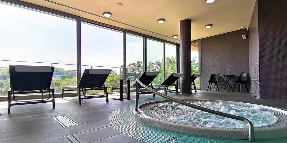 Wellness pobyt na Náchodsku s jídlem i vínem