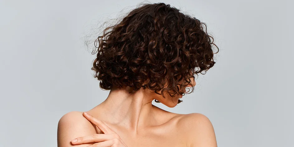 Barvení a střih pro všechny délky vlasů, čištění Malibu C