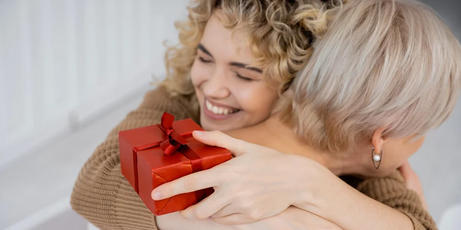 Nejlepší dárky pro maminku od dcery: Letos už žádné tápání při výběru