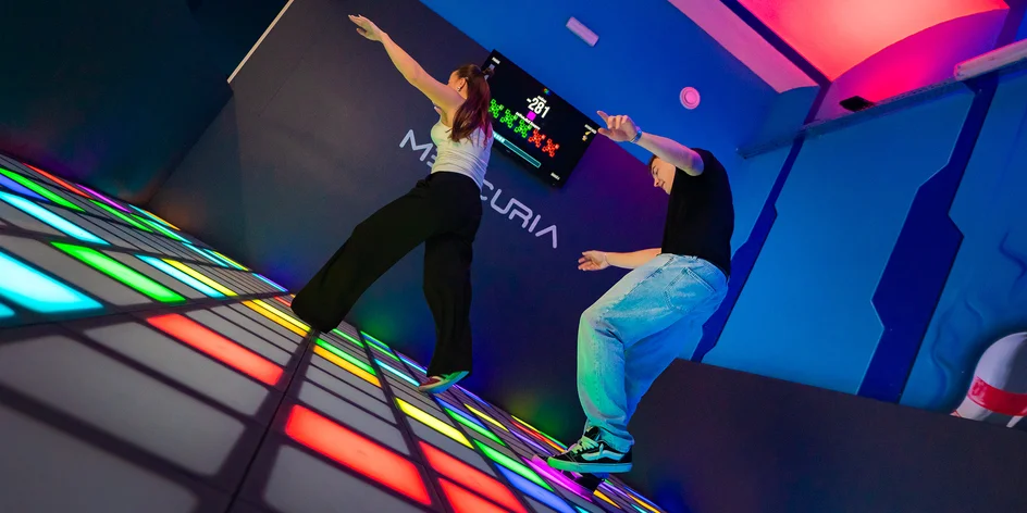 Vstup do největšího pixel game centra v Praze