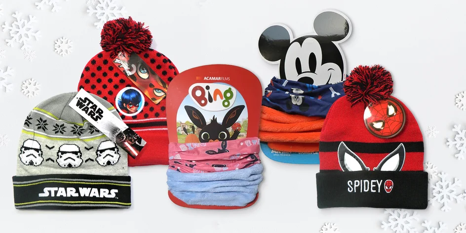 Zimní čepice a nákrčníky s dětskými hrdiny