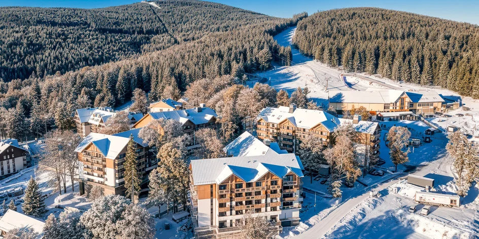 Resort v polských Jizerkách u lanovky, s wellness a aquaparkem