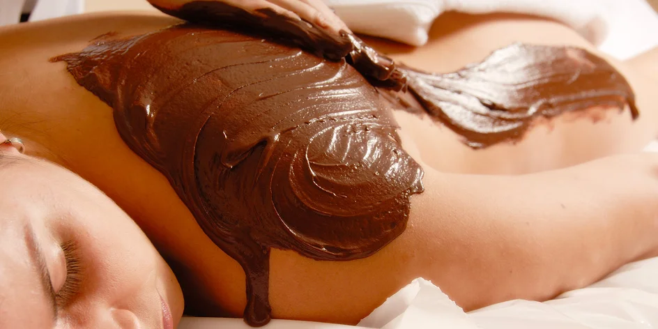Čokoládový rituál s masáží, zábalem a nápojem