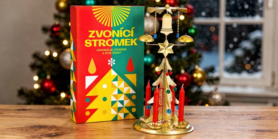 Vánoční zvonící stromečky ve zlaté barvě