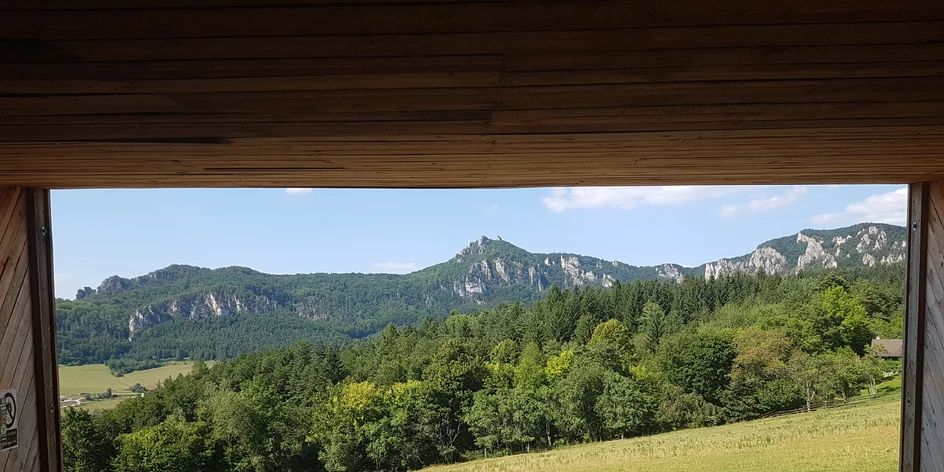 Zraková pyramída: Očarujúce kino priamo v prírode!