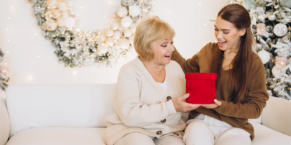 Tipy na darček pre mamu: od masáže cez relax v prírode až po koníčky