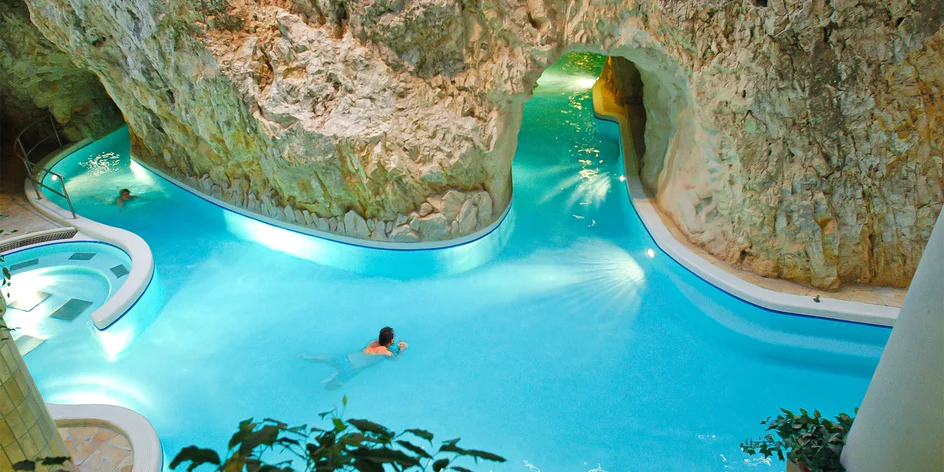 Maďarsko ako wellness veľmoc: Spoznajte špičkové termálne kúpele a kúpaliská v blízkosti Košíc