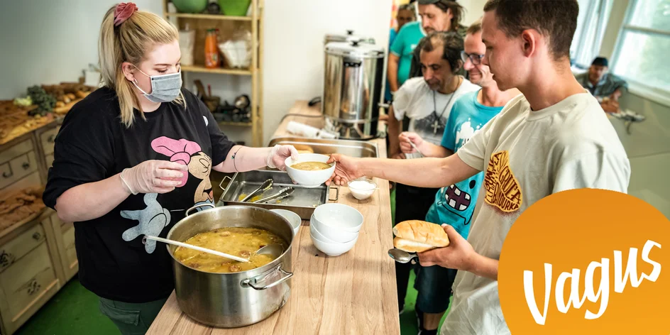 Ľuďom bez domova v ňom varia už 10 rokov. Domec oslavuje narodeniny Dňom otvorených dverí
