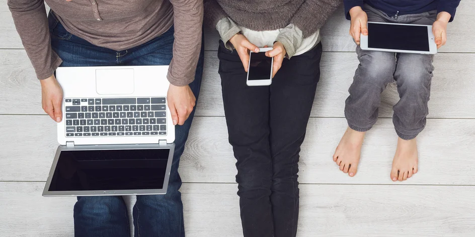 Digitálne deti digitálnych rodičov. Ako udržať celú rodinu v internetovom bezpečí?