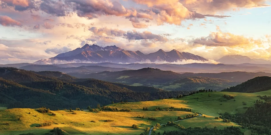 10 tipov na nenáročné vrcholy pod 1000 m n.m. s neuveriteľnými výhľadmi