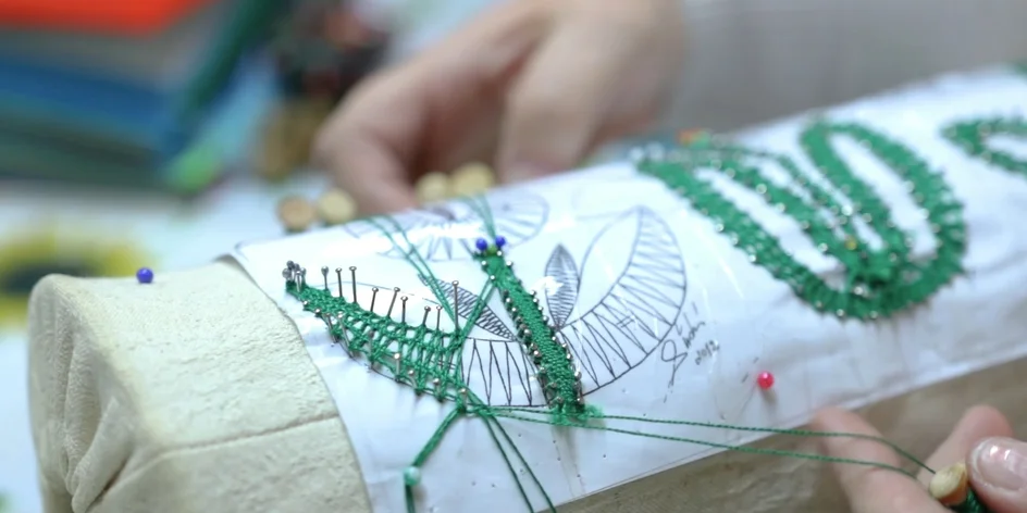 Cesta k tradíciám: Viete, ako vzniká romantická paličkovaná čipka?