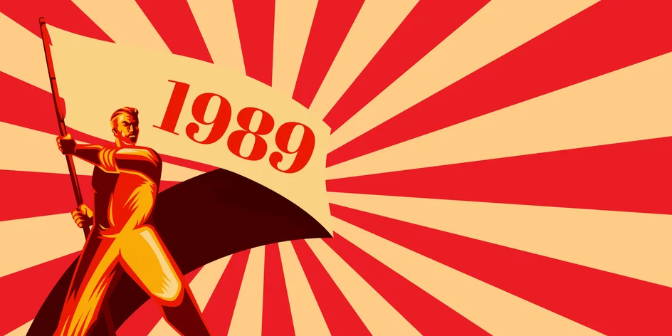 Totalita, Nežná revolúcia a... superhrdinovia?