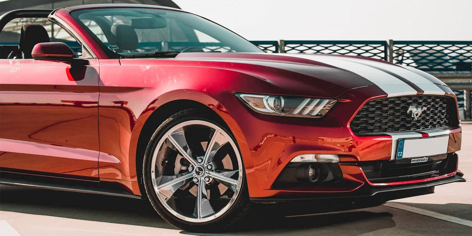 Legendárna klasika FORD MUSTANG 3.7 V6 CABRIO - SHELBY DESIGN