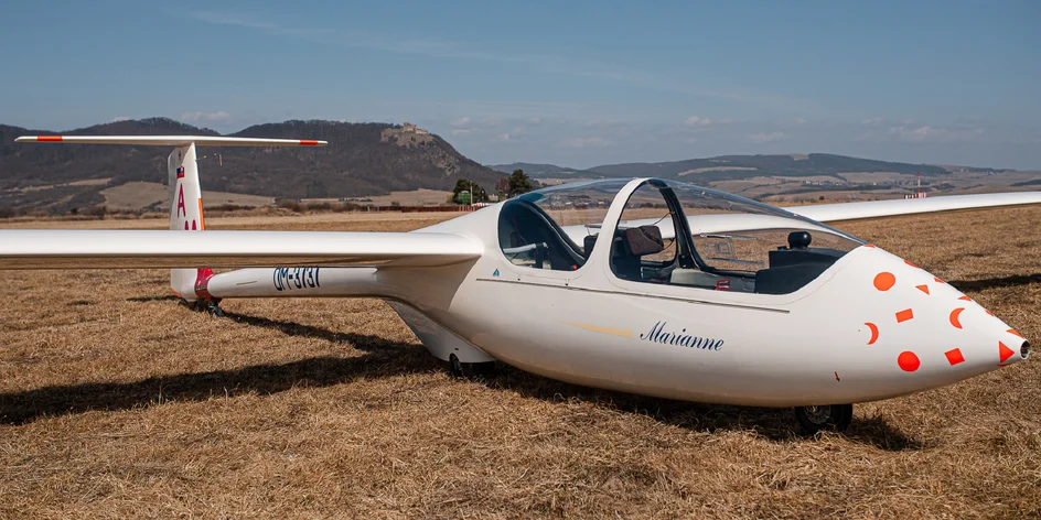 Poznávacie lety vetroňom s možnosťou pilotovania v okolí Prešova