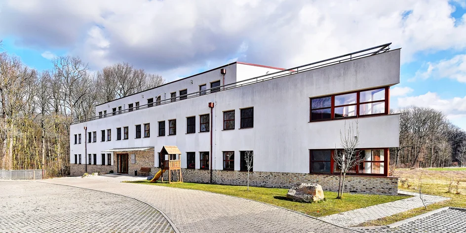 Hotel u Prahy s možností bowlingu i aquaparku