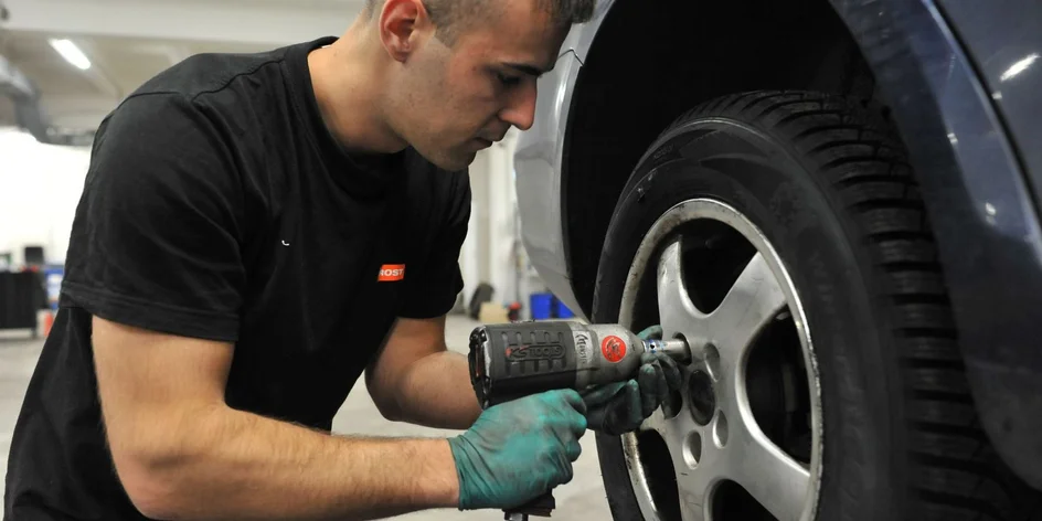 Výmena kolies, prezutie aj kontrola auta