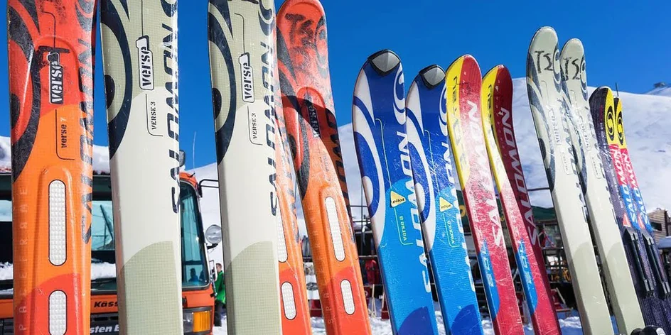 Požičanie lyžiarskeho alebo snowboardového kompletu v Jasnej na celý deň