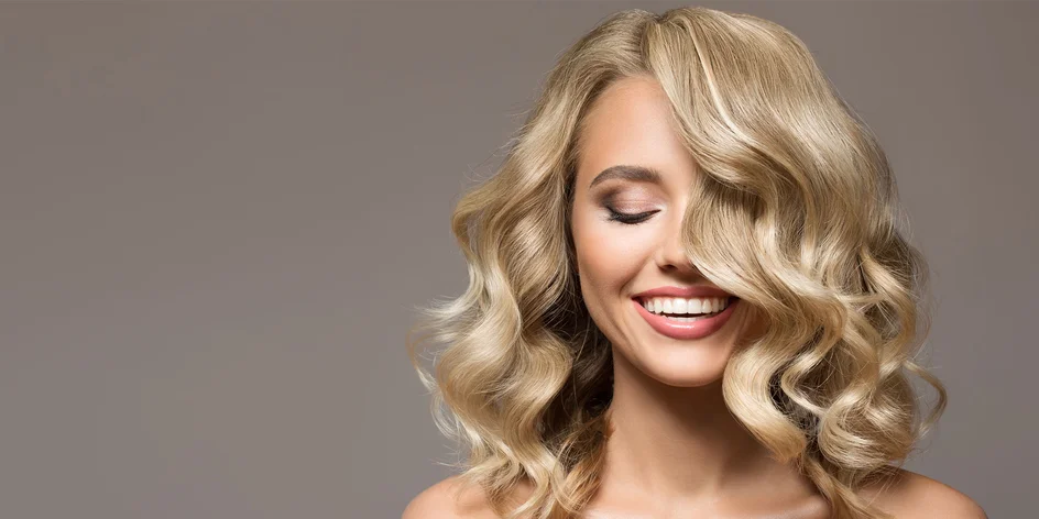 Dámsky či pánsky strih, farbenie alebo darčeková poukážka na služby