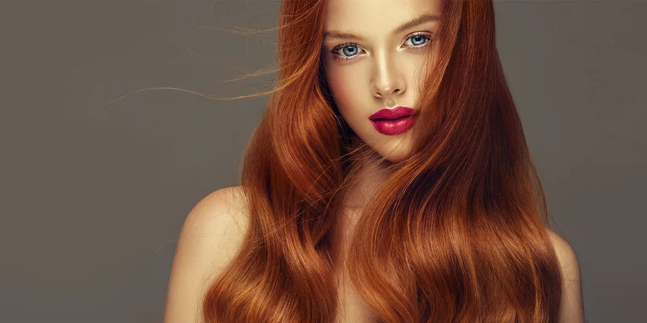 Slušivý dámsky strih alebo farbenie vlasov