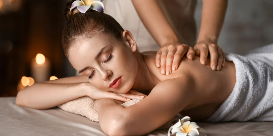 Klasická masáž s rašelinovým zábalom či bankovaním