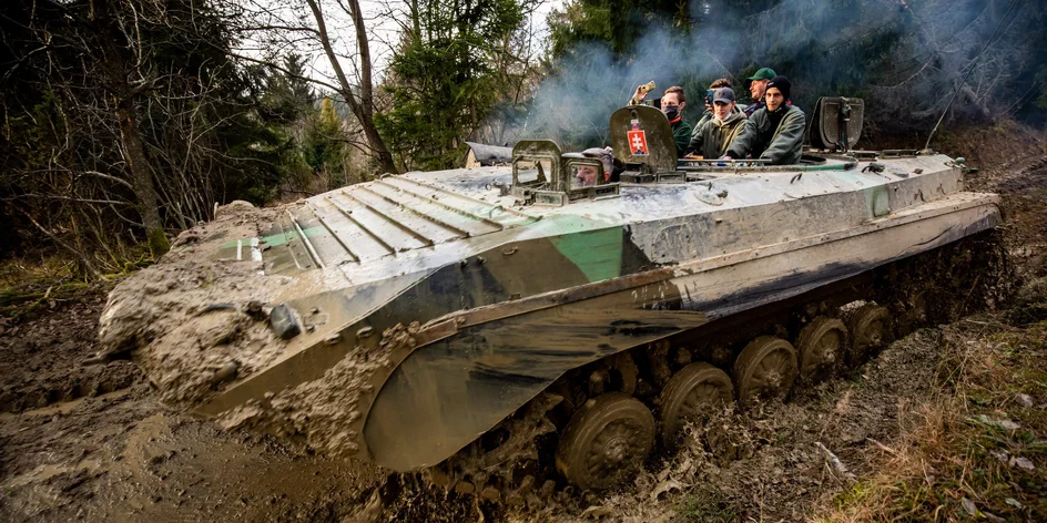 Nezabudnuteľný zážitok - jazda na bojovom vozidle BVP-2