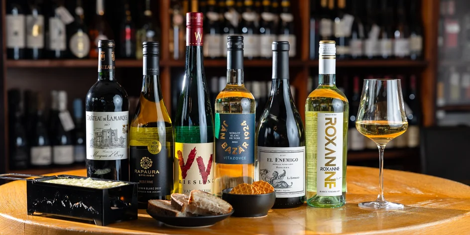 Exkluzívna degustácia vín so syrom Raclette, slepá degustácia či škola sabráže s bonusom