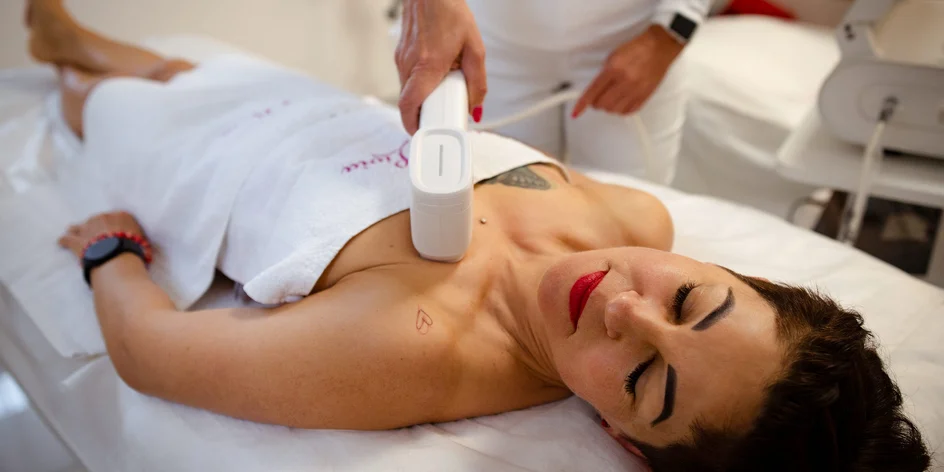 Revolučný nechirurgický lifting Hifutherapy s účinným prístrojom HI-8D