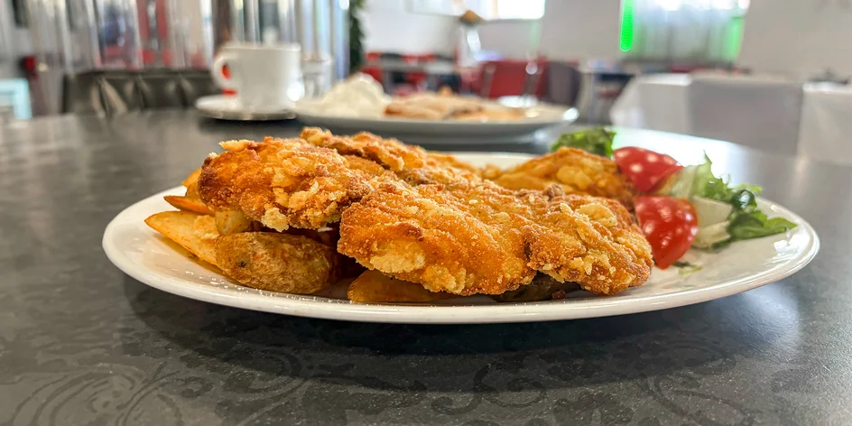 Minútkové obedové menu v Atelier Caffe: Polievka a hlavný chod