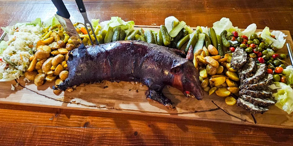 Lahodné mäsové špeciality alebo pečené prasiatko na párty